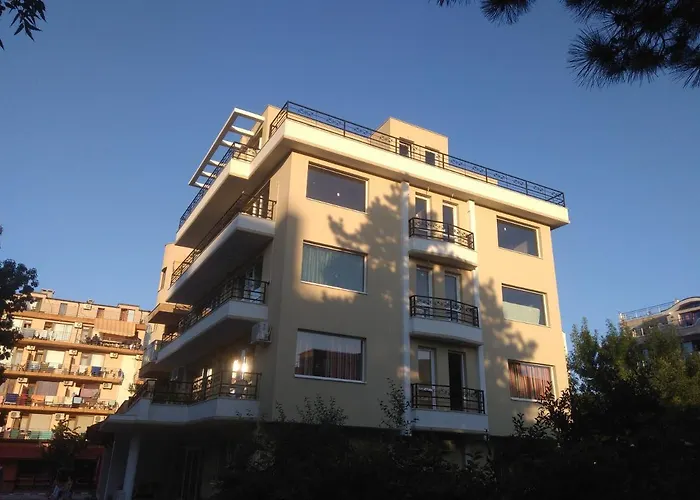 Relax Larrisa Primorszko