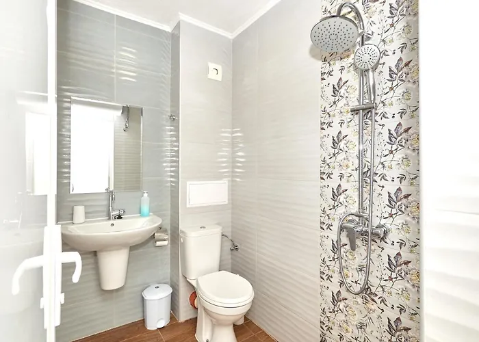 Relax Larrisa * Primorszko