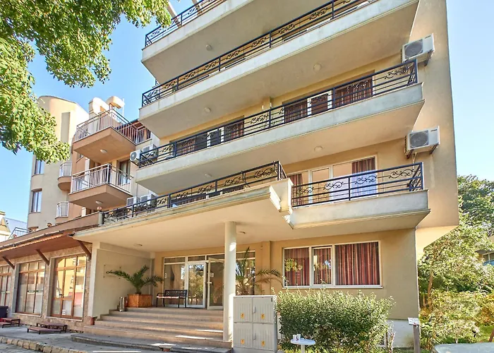 Relax Larrisa * Primorszko